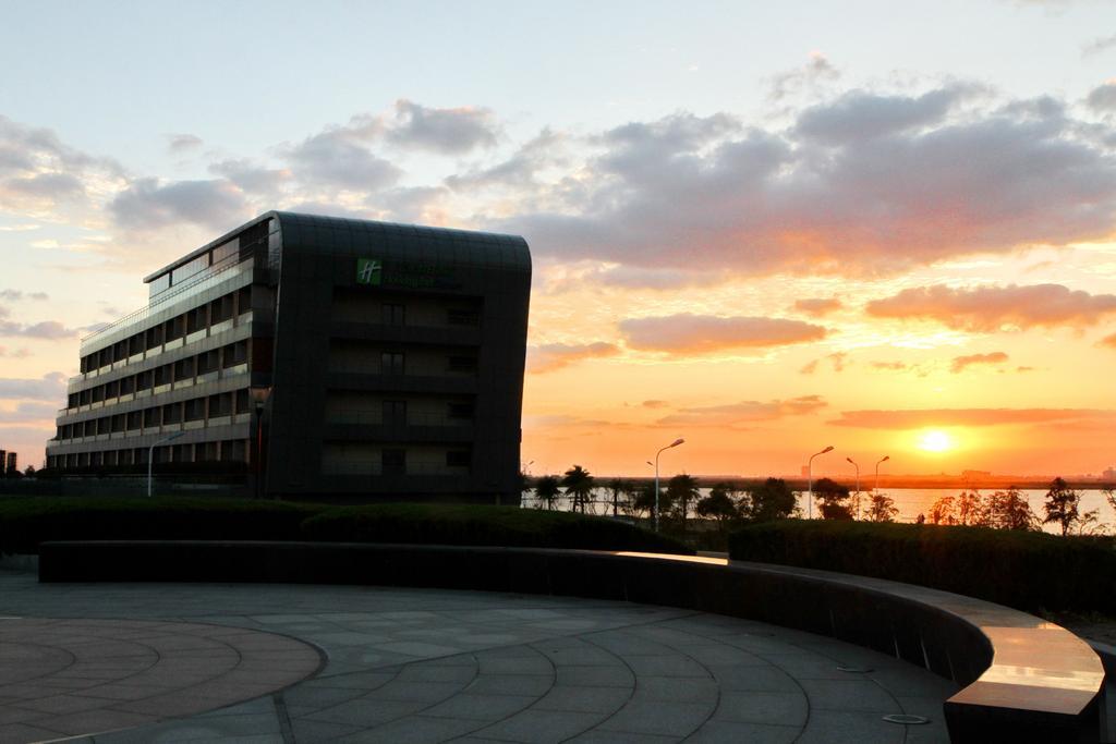 Holiday Inn Express Shanghai Nanhuizui Екстериор снимка