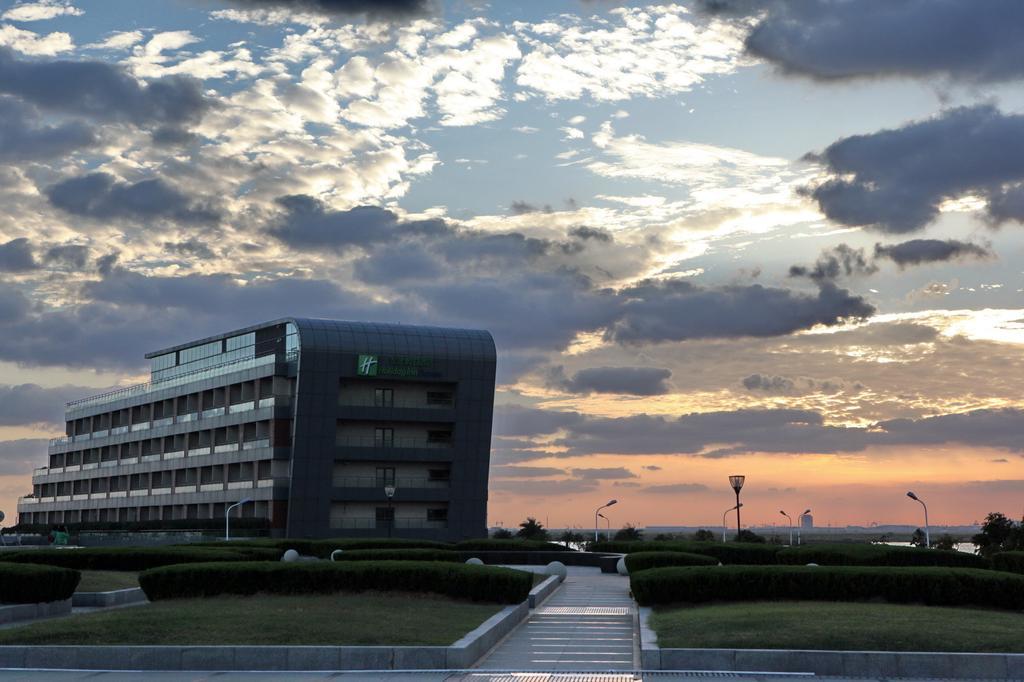 Holiday Inn Express Shanghai Nanhuizui Екстериор снимка