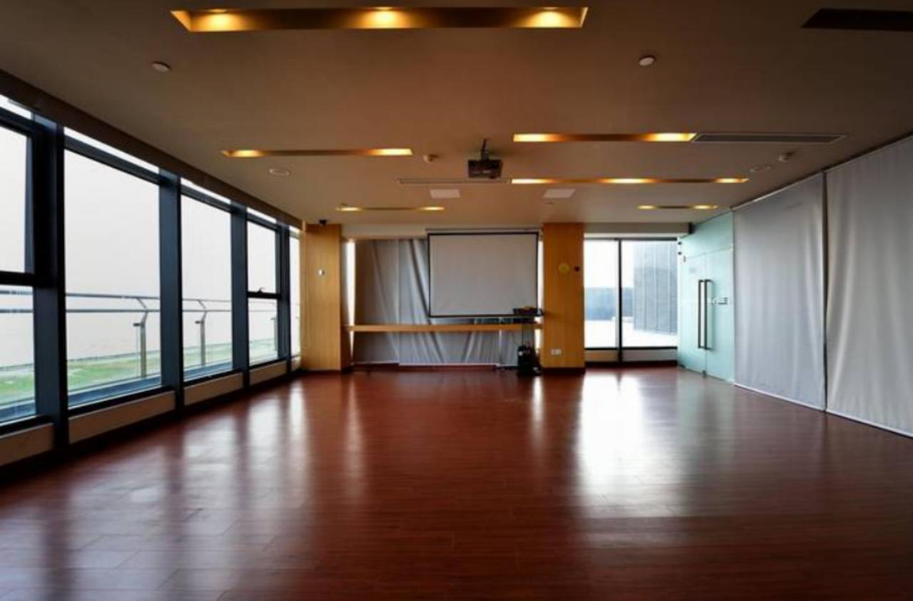 Holiday Inn Express Shanghai Nanhuizui Екстериор снимка